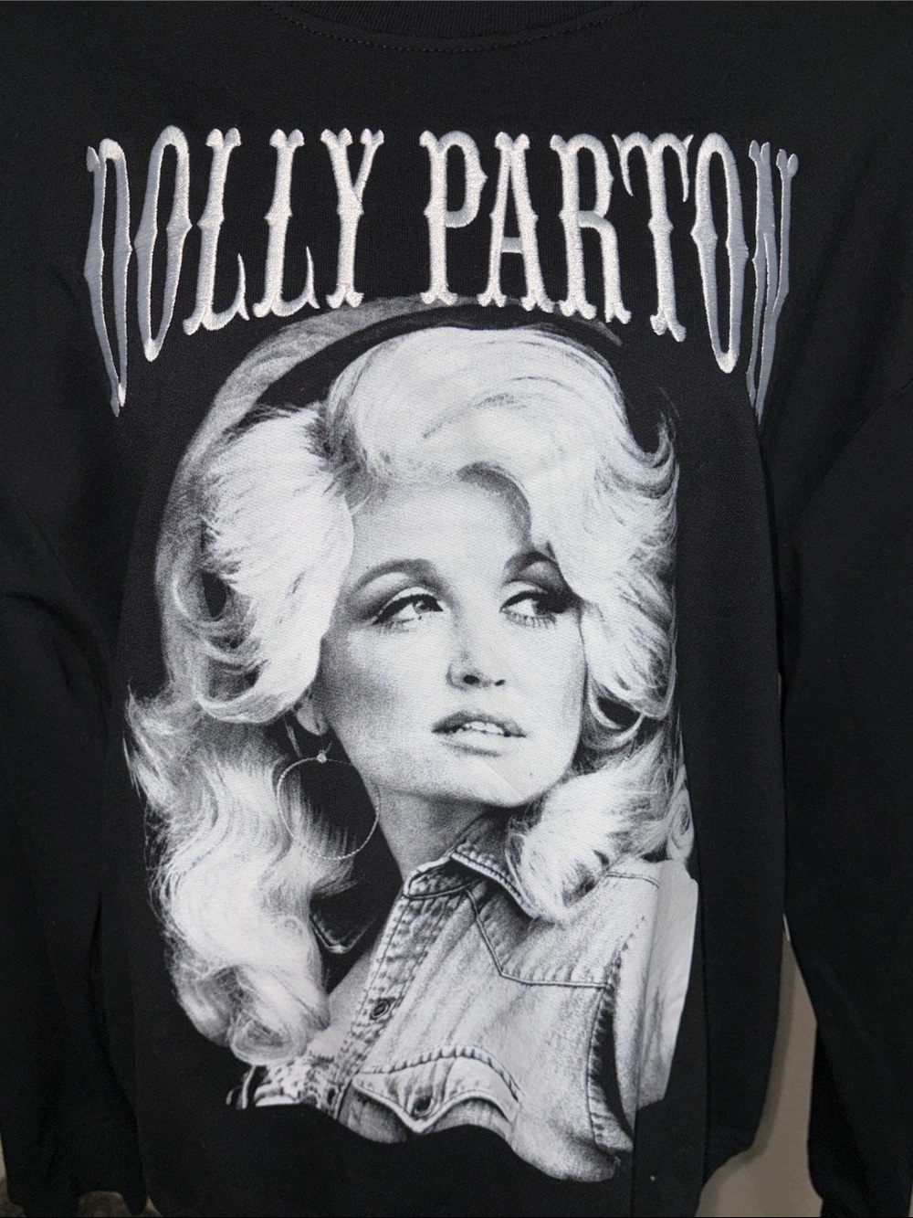 Dolly Embroidered Sweatshirt M - Picture 3 of 7